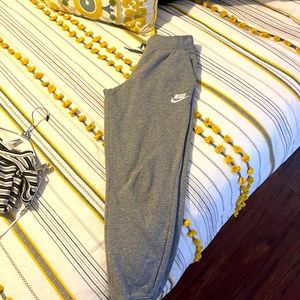 Nike Grey Girls sweatpants